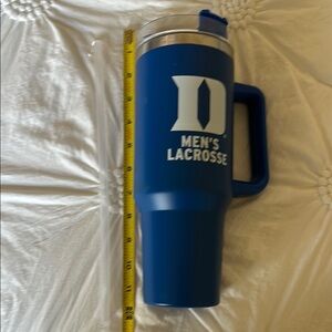 NEW w/box -NCAA DUKE Men's Lacrosse Travel BLUE metal Mug w/ handle, lid & straw